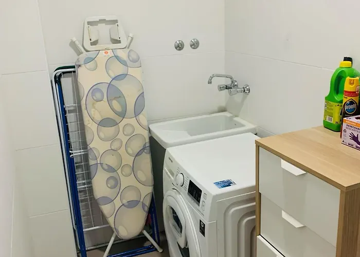 - Casa 8 Personas Feriehus Dénia